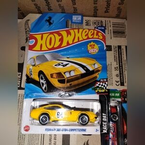 Hot Wheels Race Day Ferrari 365 GTB4 Competizione YELLOW 222/250